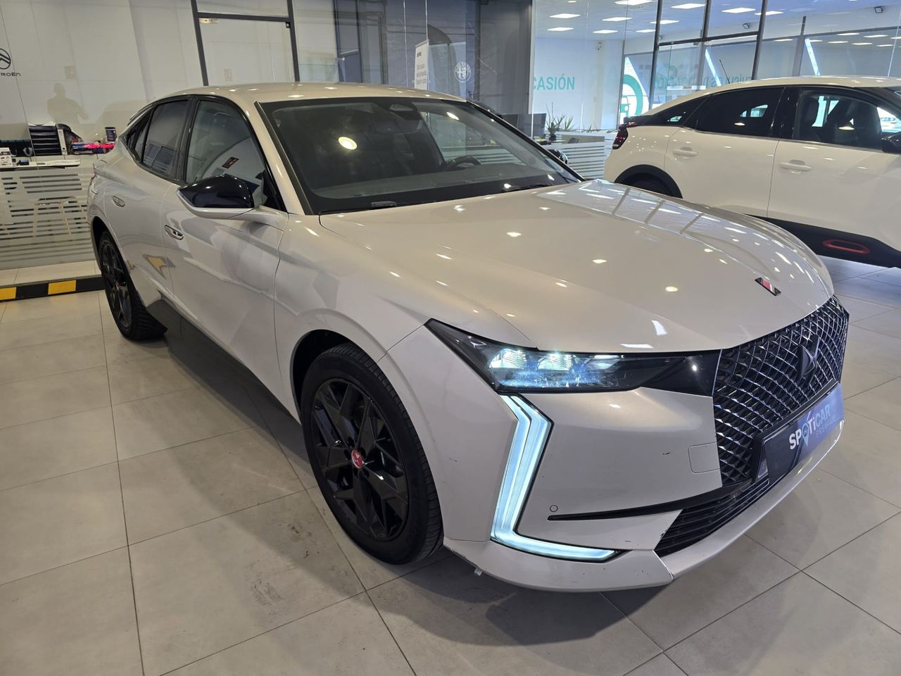 DS DS 4 Performance Line E-TENSE 225 - Foto 6