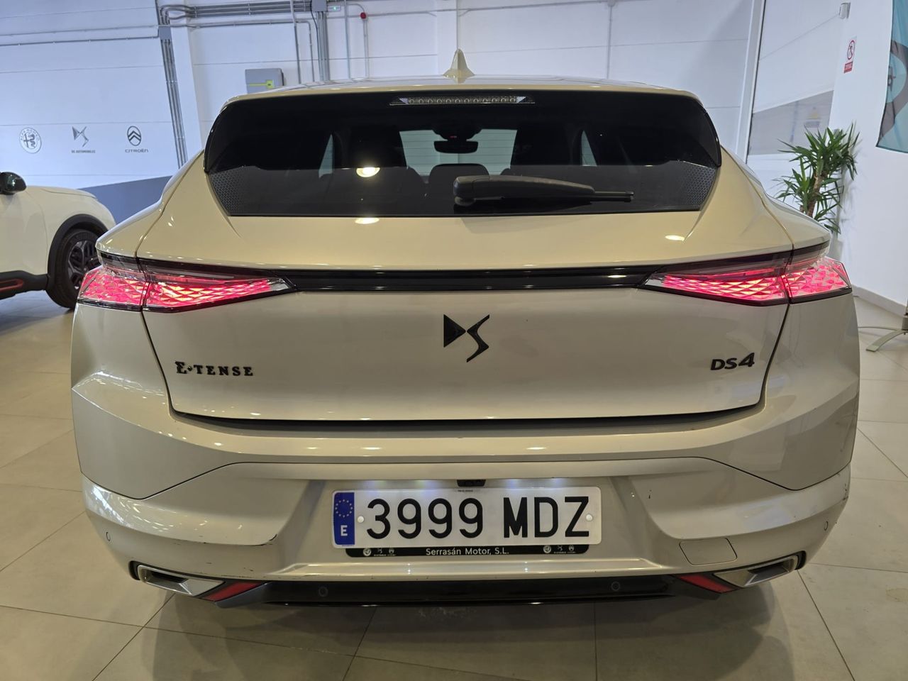 DS DS 4 Performance Line E-TENSE 225 - Foto 8