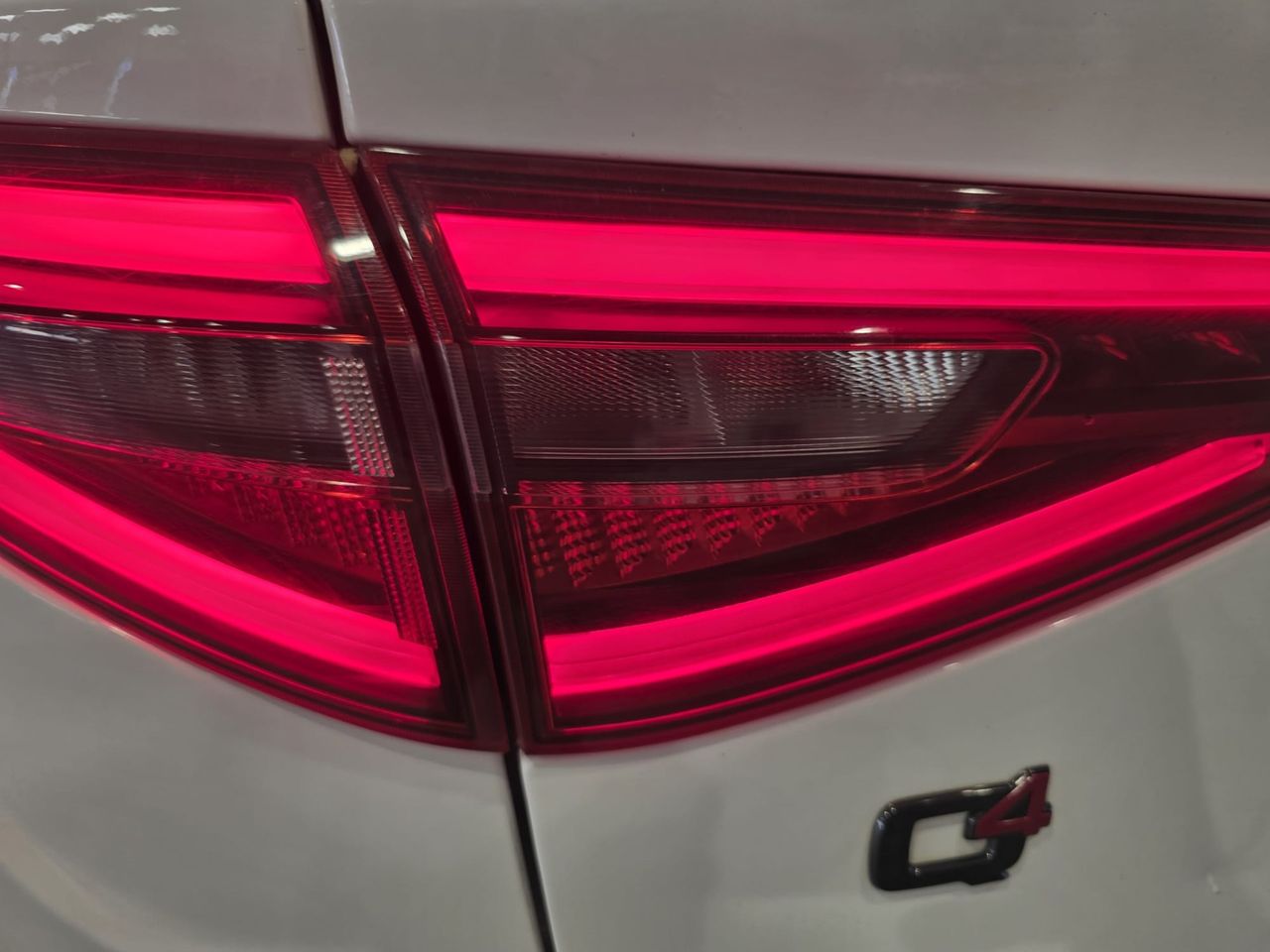 Alfa Romeo Stelvio 2.2 Diesel 154 kW - Foto 19