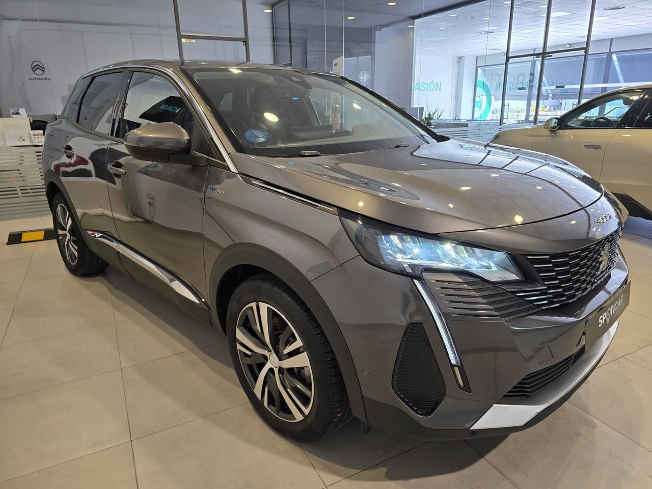 Peugeot 3008 Allure Hybrid 225 e-EAT8 - Foto 4