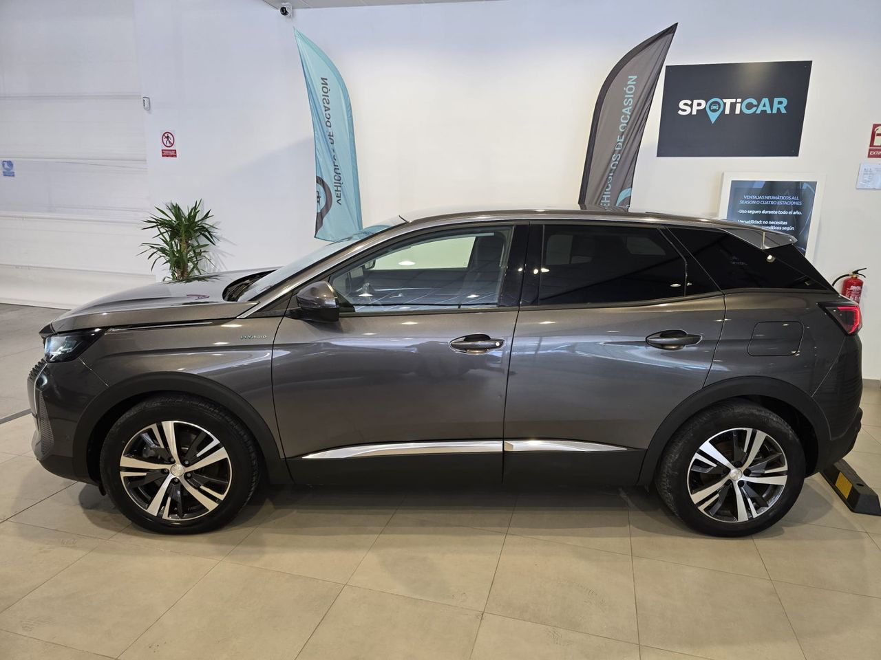 Peugeot 3008 Allure Hybrid 225 e-EAT8 - Foto 6