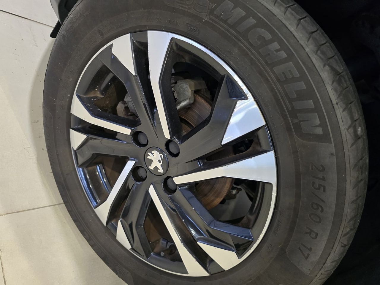 Peugeot 2008 Allure BlueHDi 110 - Foto 13
