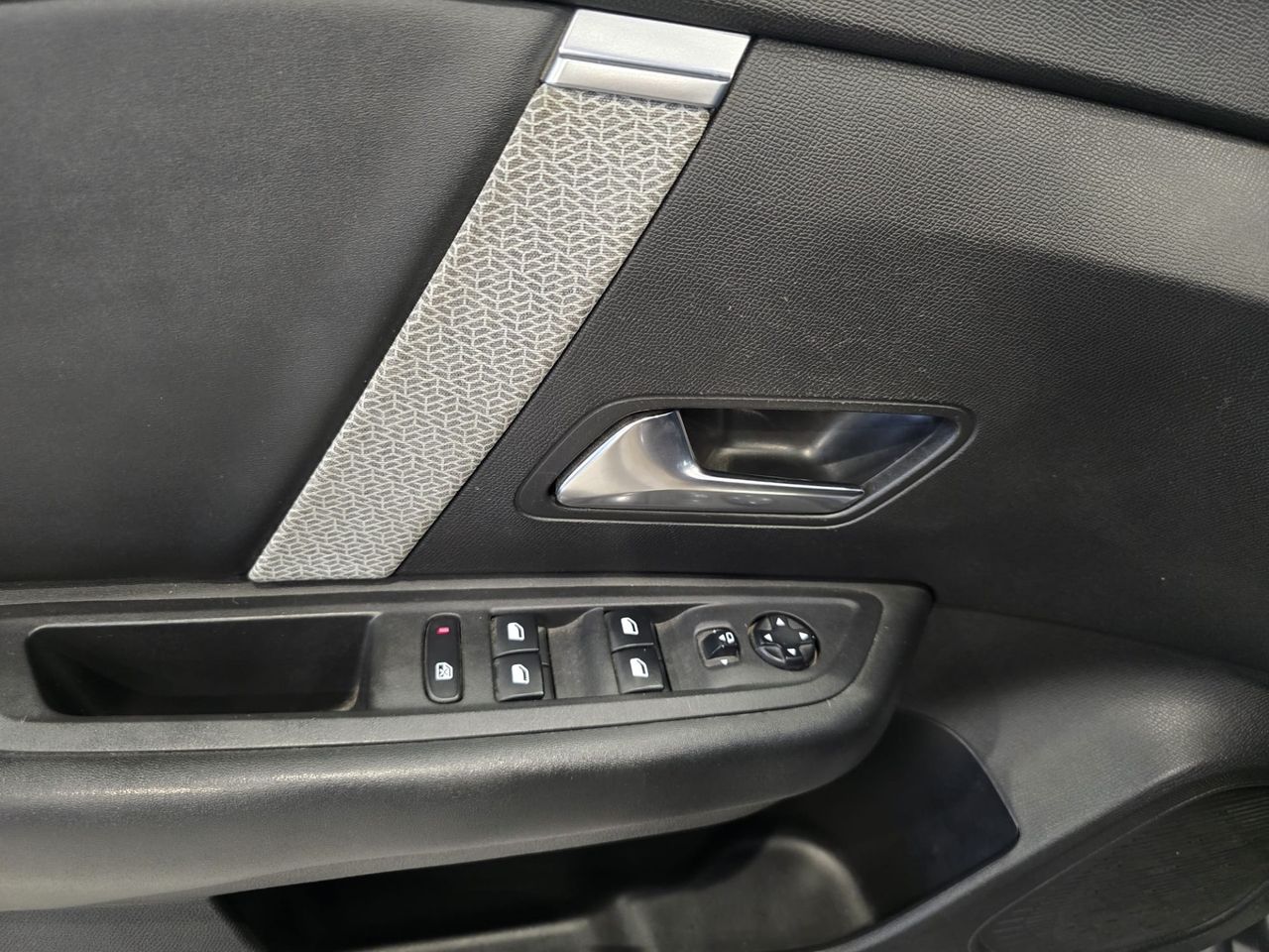 Citroën C4 BlueHDi 130 EAT8 Feel Pack - Foto 19