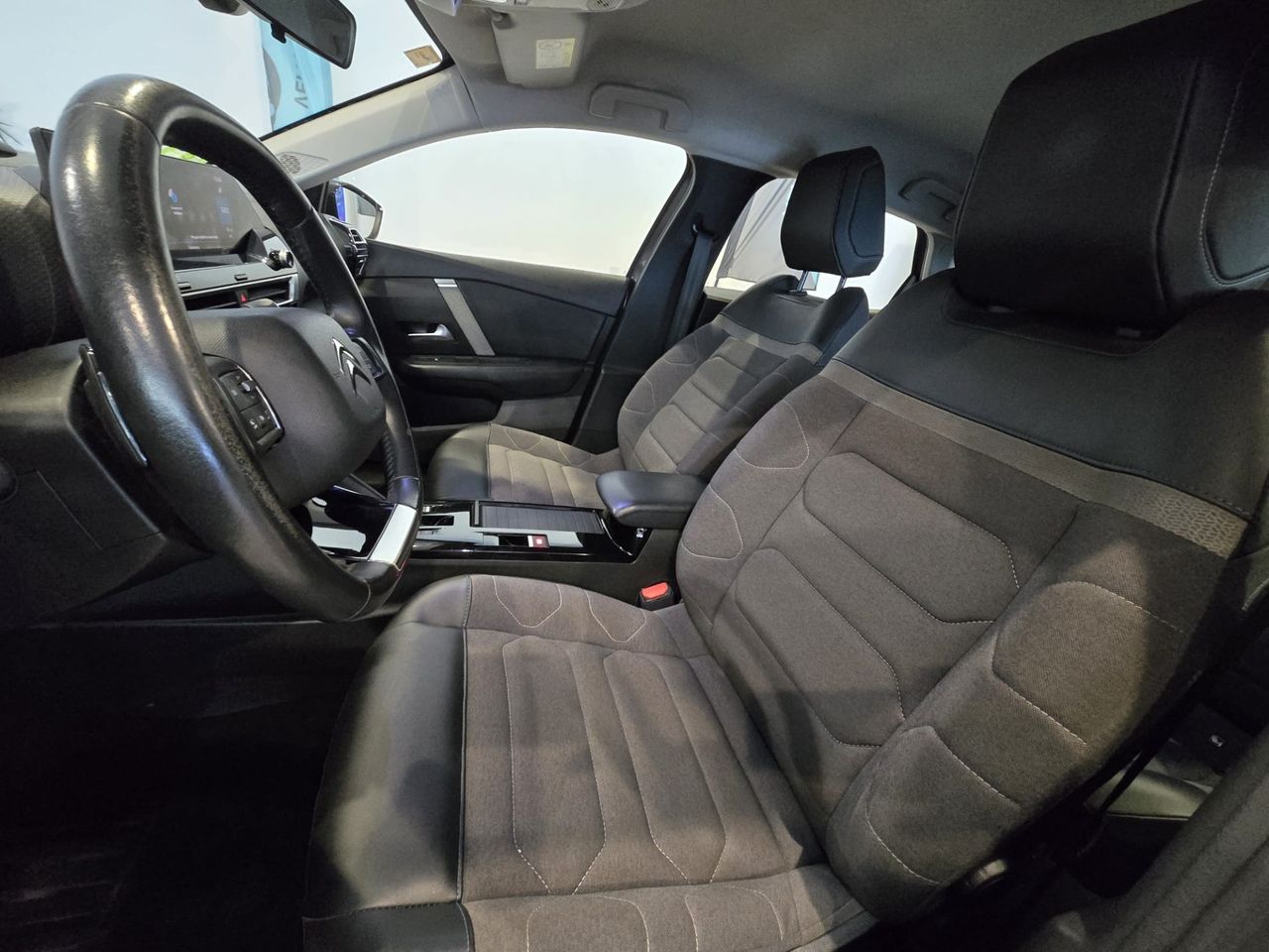 Citroën C4 BlueHDi 130 EAT8 Feel Pack - Foto 13
