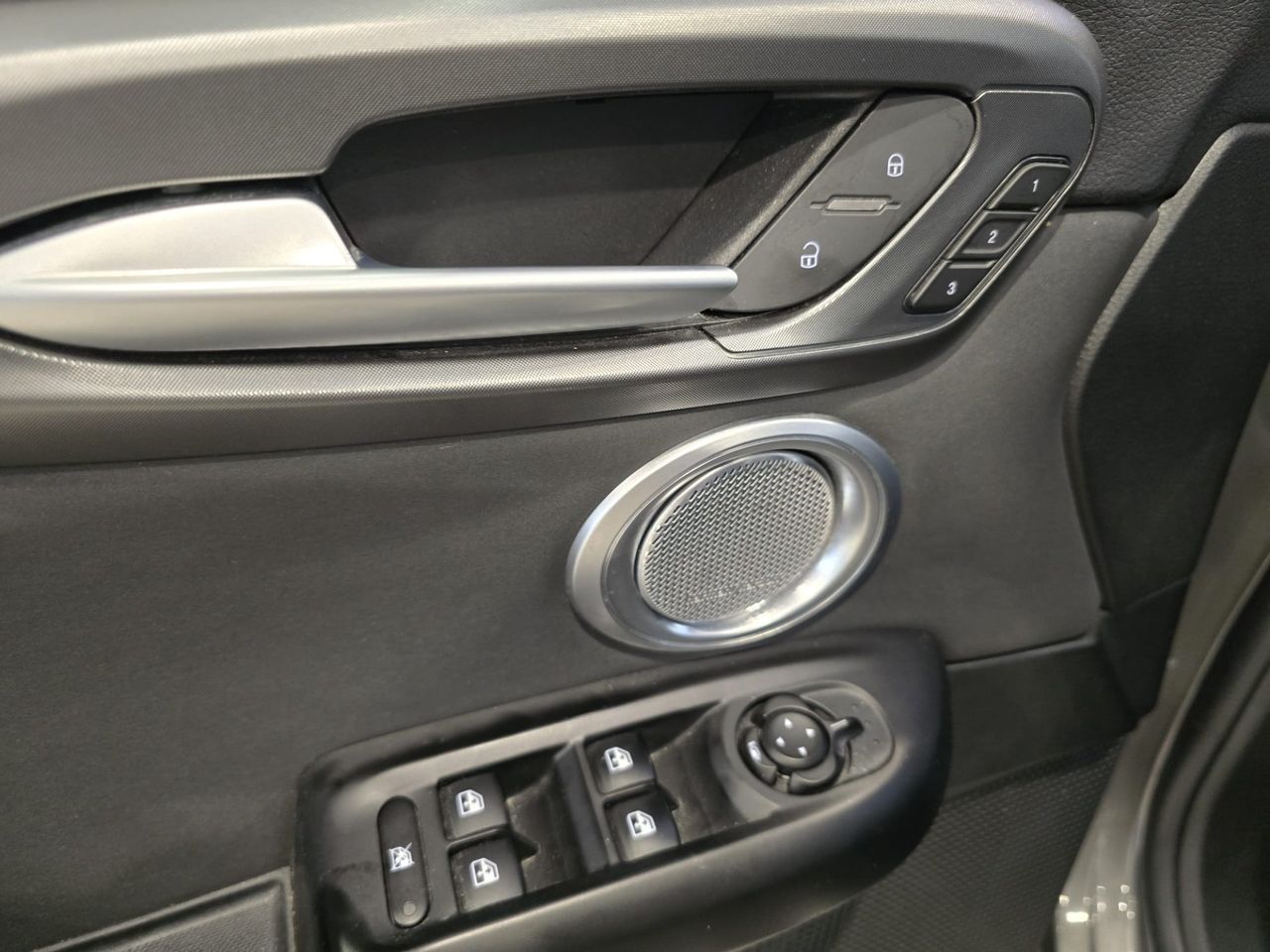 Alfa Romeo Tonale 1.6 Diesel 130 TCT Sprint - Foto 17