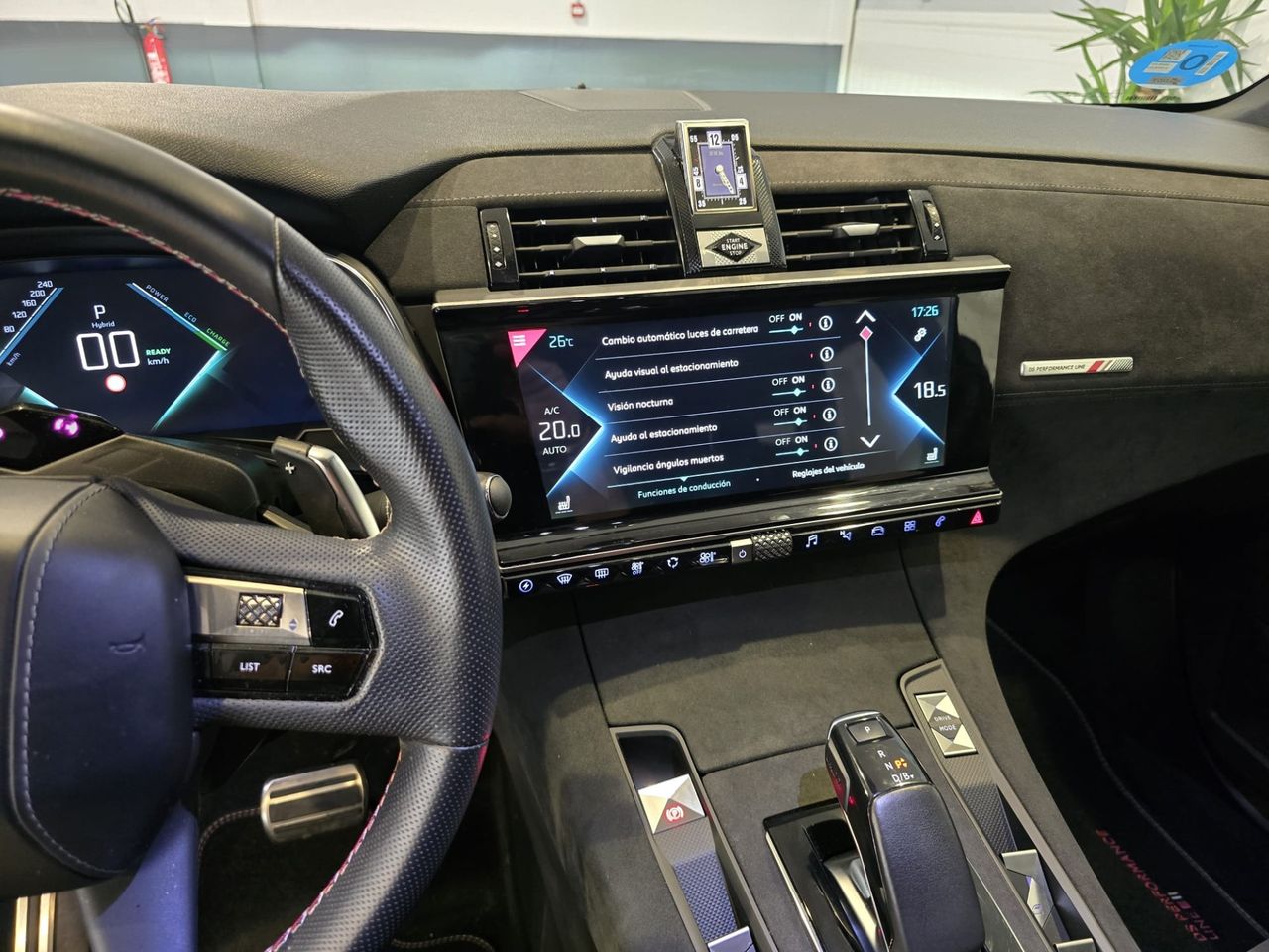 DS DS 7 Crossback E-TENSE 300 4x4 Performance Line + - Foto 12