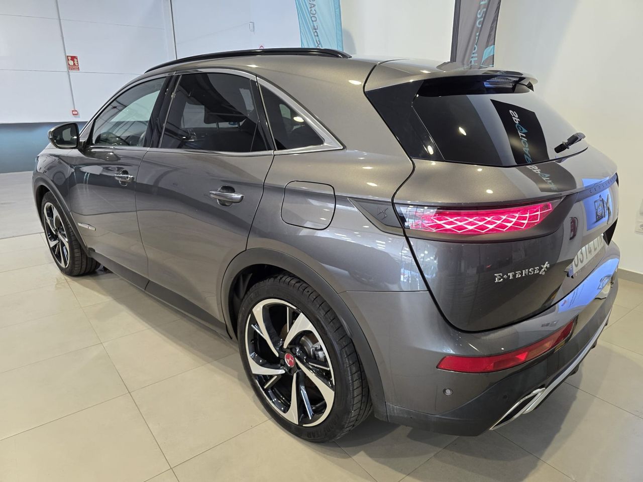 DS DS 7 Crossback E-TENSE 300 4x4 Performance Line + - Foto 10