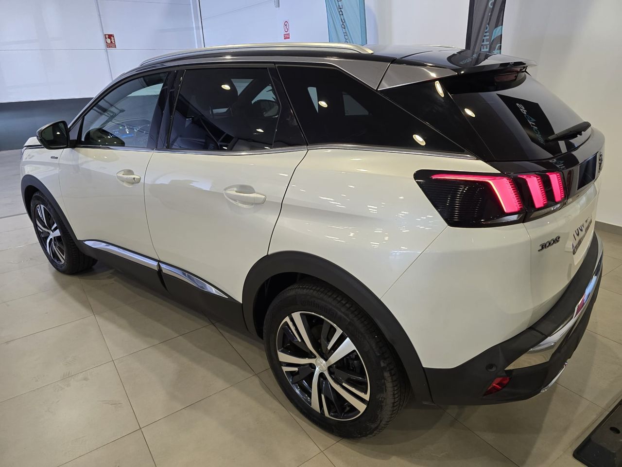 Peugeot 3008 GT Line BlueHDi 130 S&S EAT8 - Foto 8