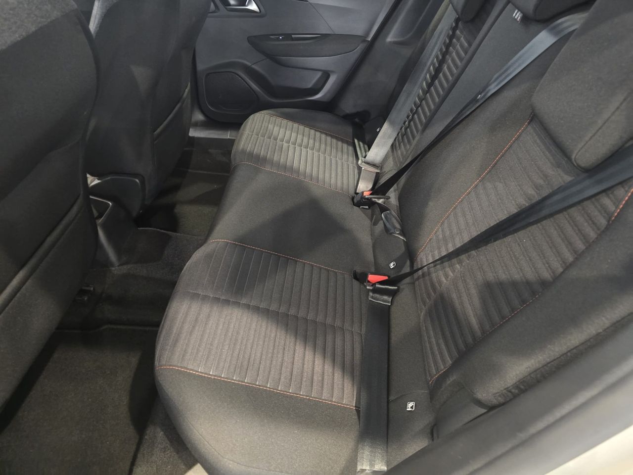 Peugeot 2008 Active Pack BlueHDi 110 - Foto 14