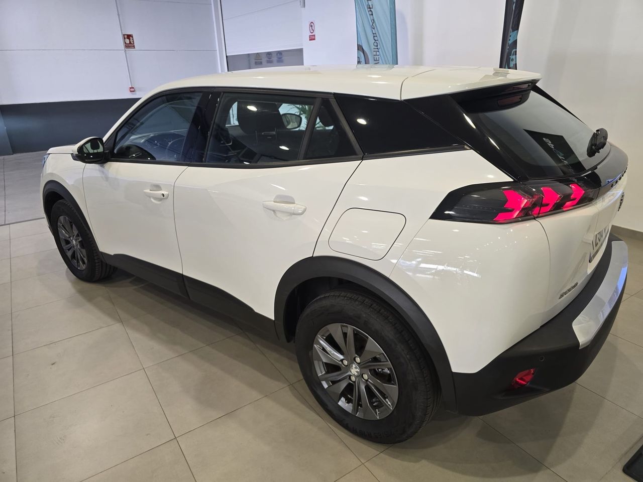 Peugeot 2008 Active Pack BlueHDi 110 - Foto 6