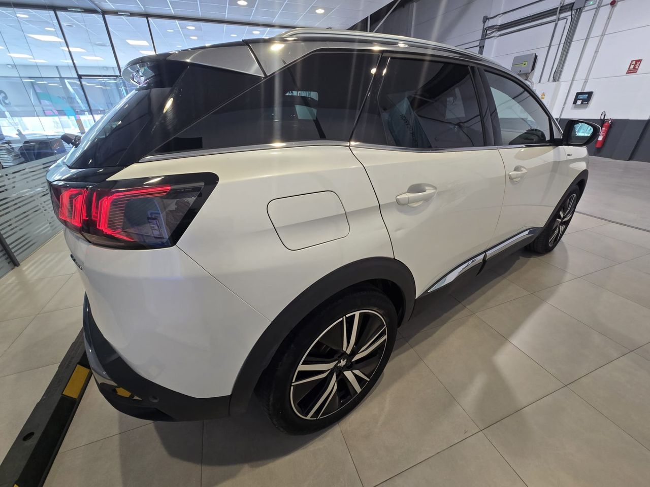 Peugeot 3008 GT Pack Hybrid 225 e-EAT8 - Foto 9