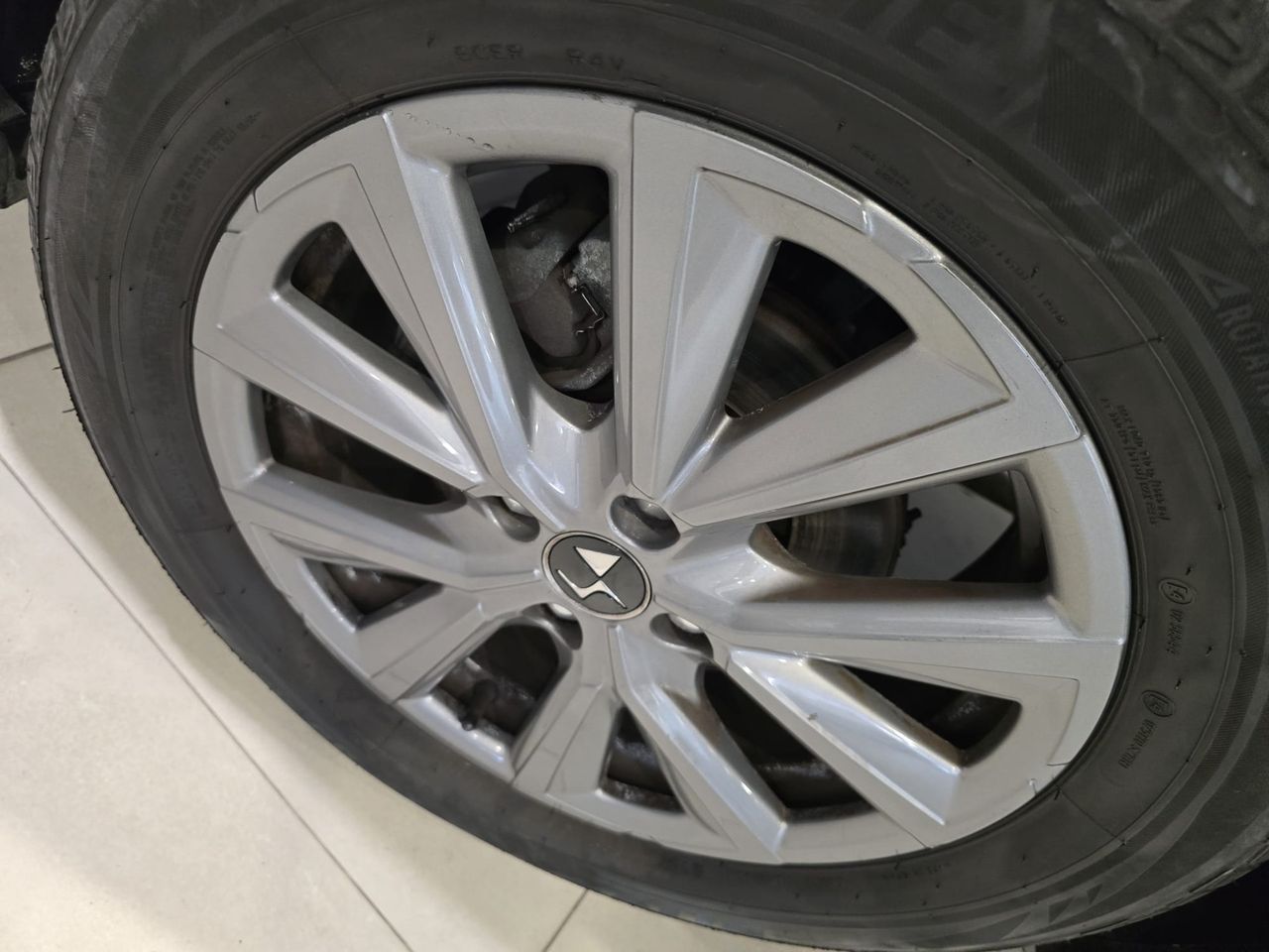 DS DS 3 PureTech 100 Bastille - Foto 17