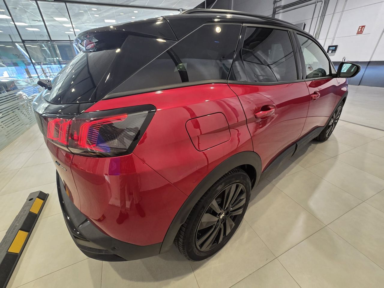 Peugeot 3008 GT Pack Hybrid 225 e-EAT8 - Foto 7