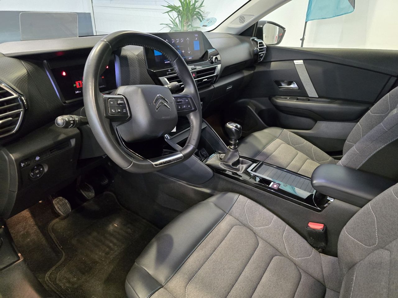 Citroën C4 BlueHDi 110 Feel Pack - Foto 13