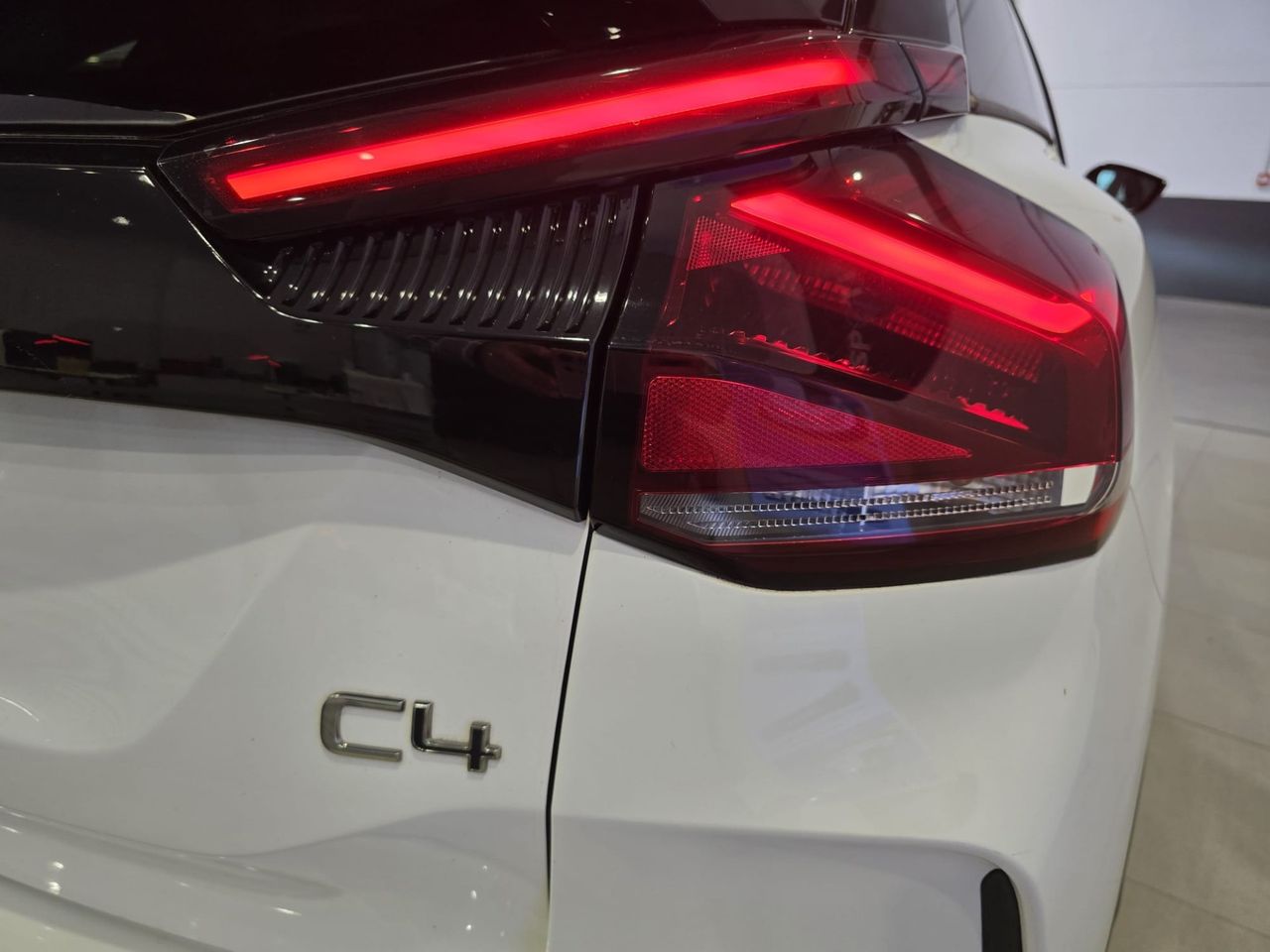 Citroën C4 BlueHDi 110 Feel Pack - Foto 16