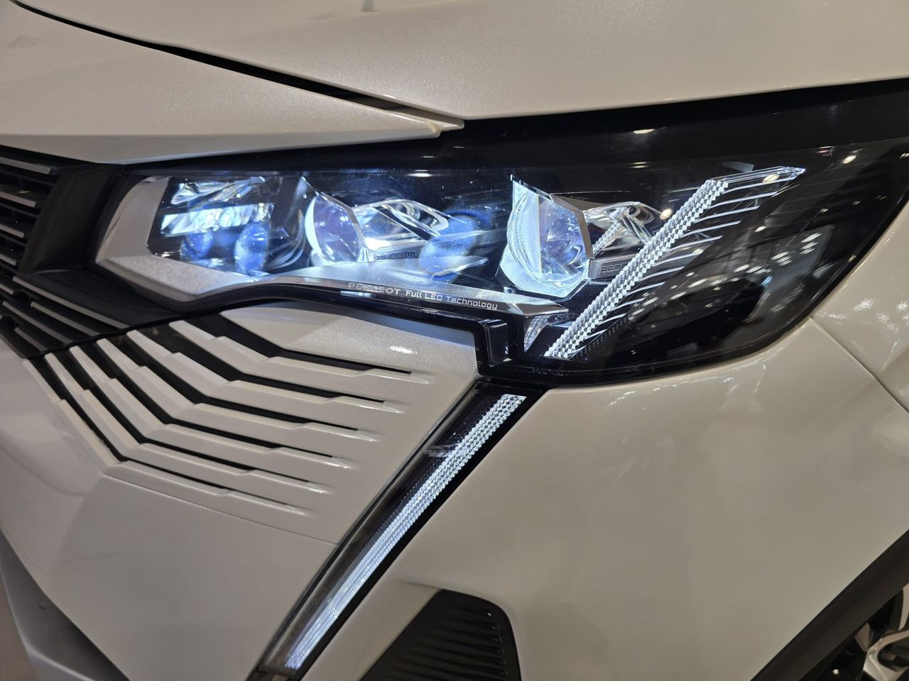 Peugeot 3008 GT Hybrid 225 e-EAT8 - Foto 18
