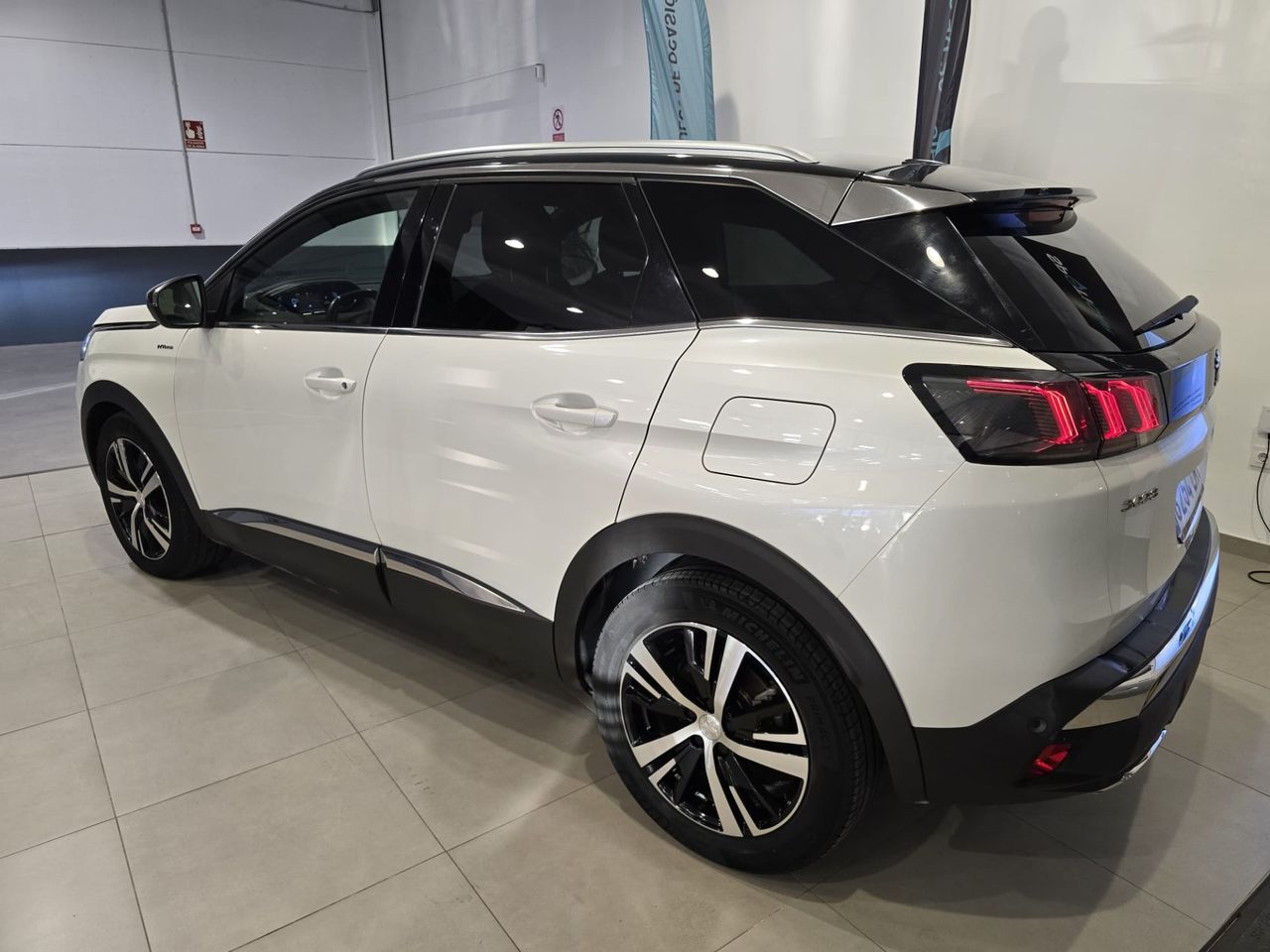 Peugeot 3008 GT Hybrid 225 e-EAT8 - Foto 14