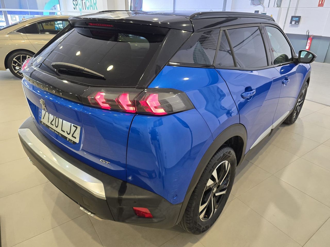 Peugeot 2008 GT PureTech 130 - Foto 9