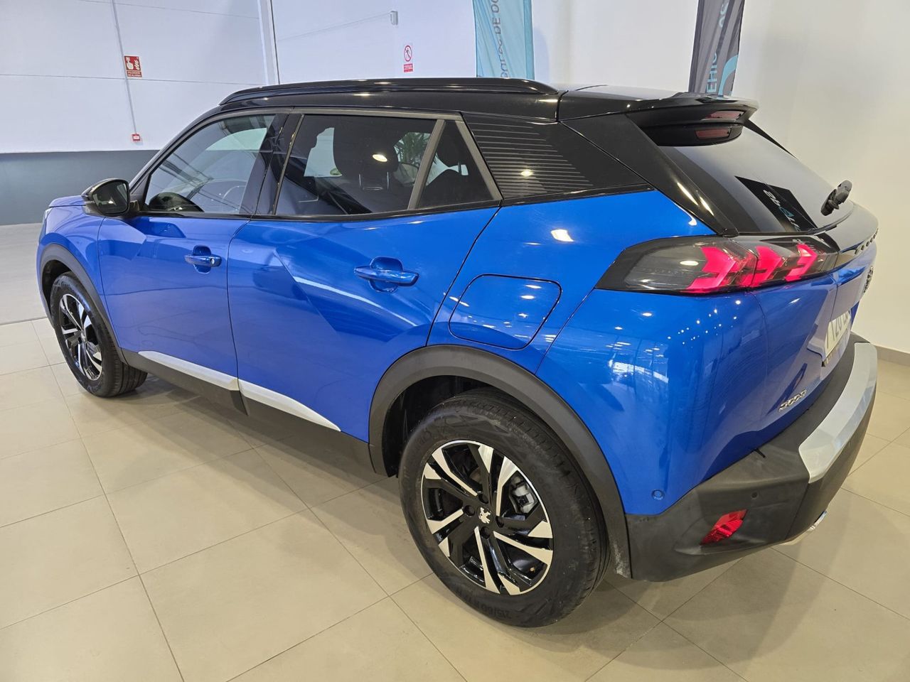 Peugeot 2008 GT PureTech 130 - Foto 8