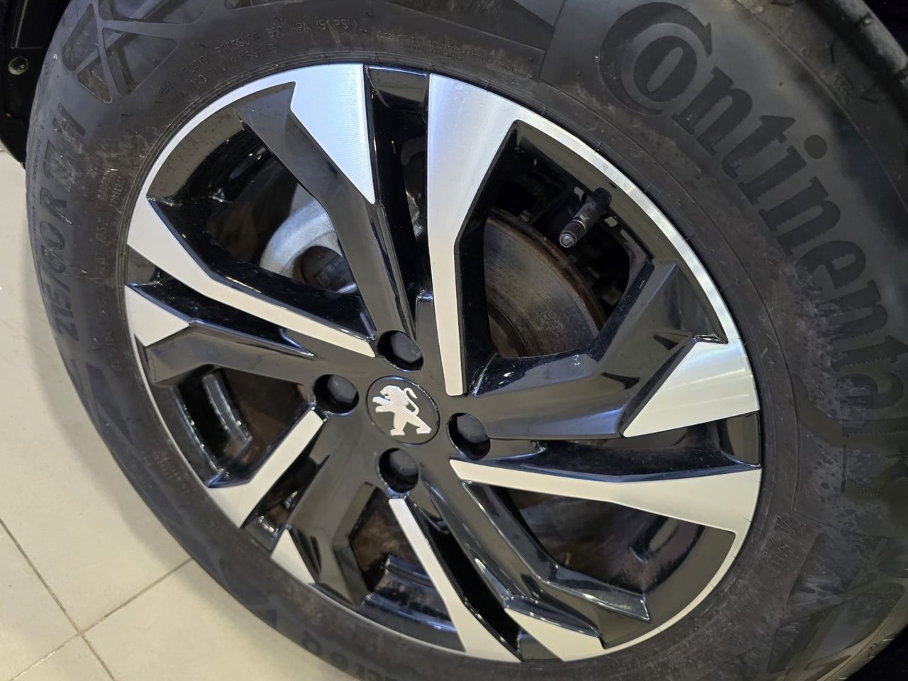 Peugeot 2008 GT PureTech 130 - Foto 19