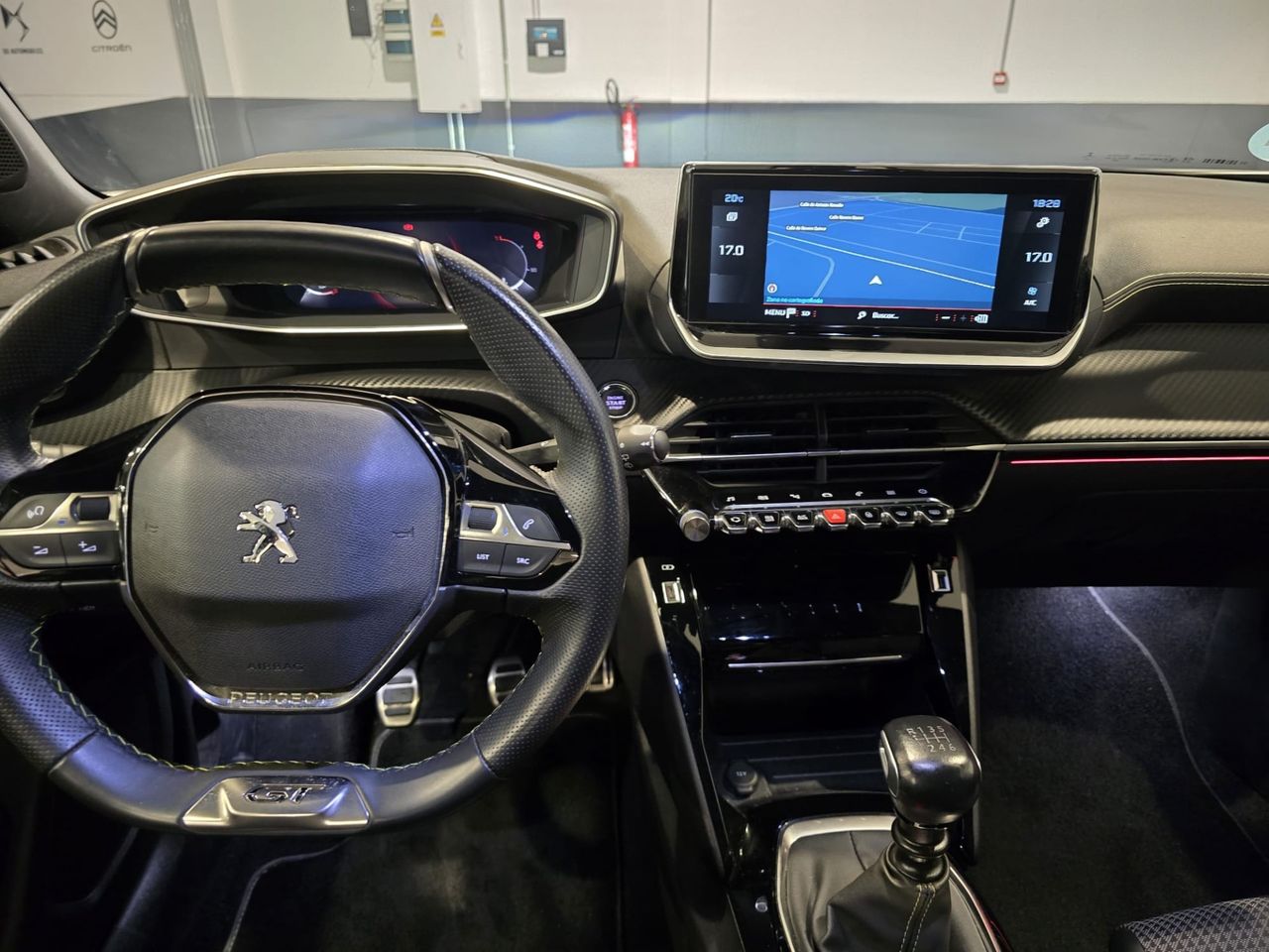 Peugeot 2008 GT PureTech 130 - Foto 10