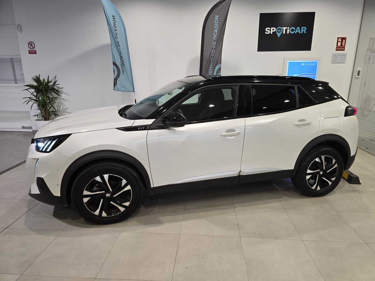 Peugeot 2008 GT PureTech 130 - Foto 6