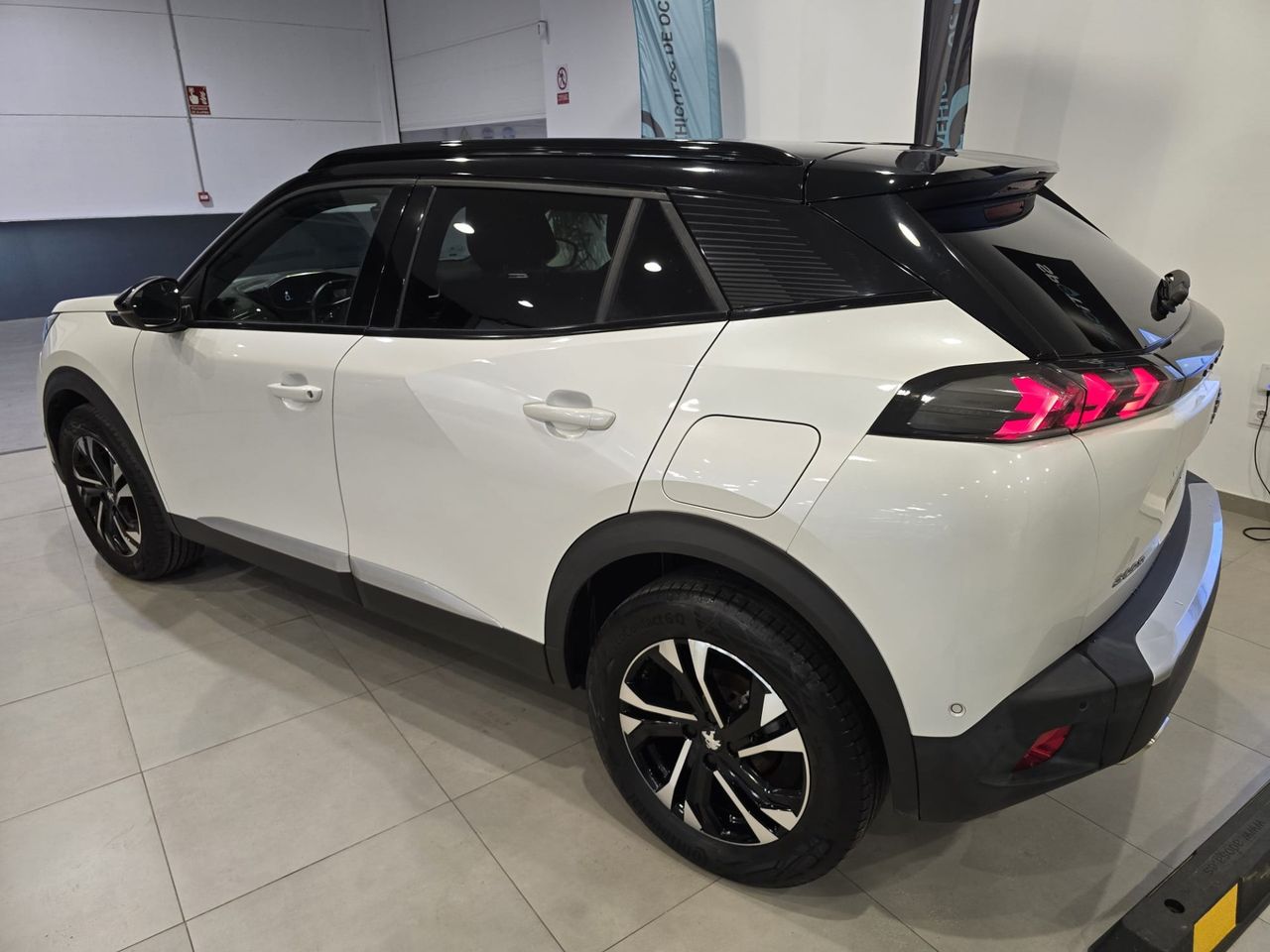 Peugeot 2008 GT PureTech 130 - Foto 9