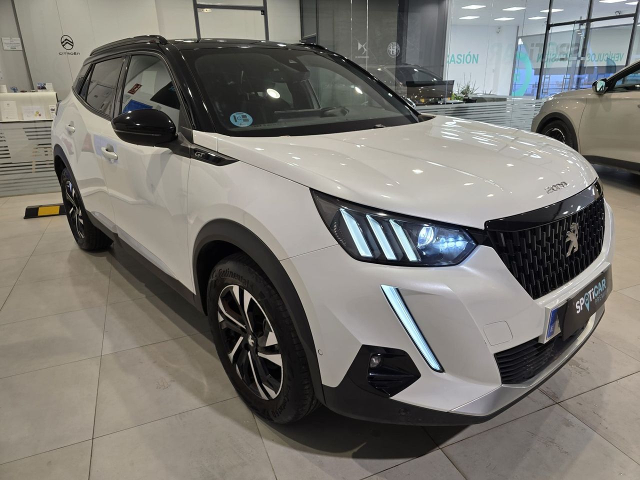 Peugeot 2008 GT PureTech 130 - Foto 5