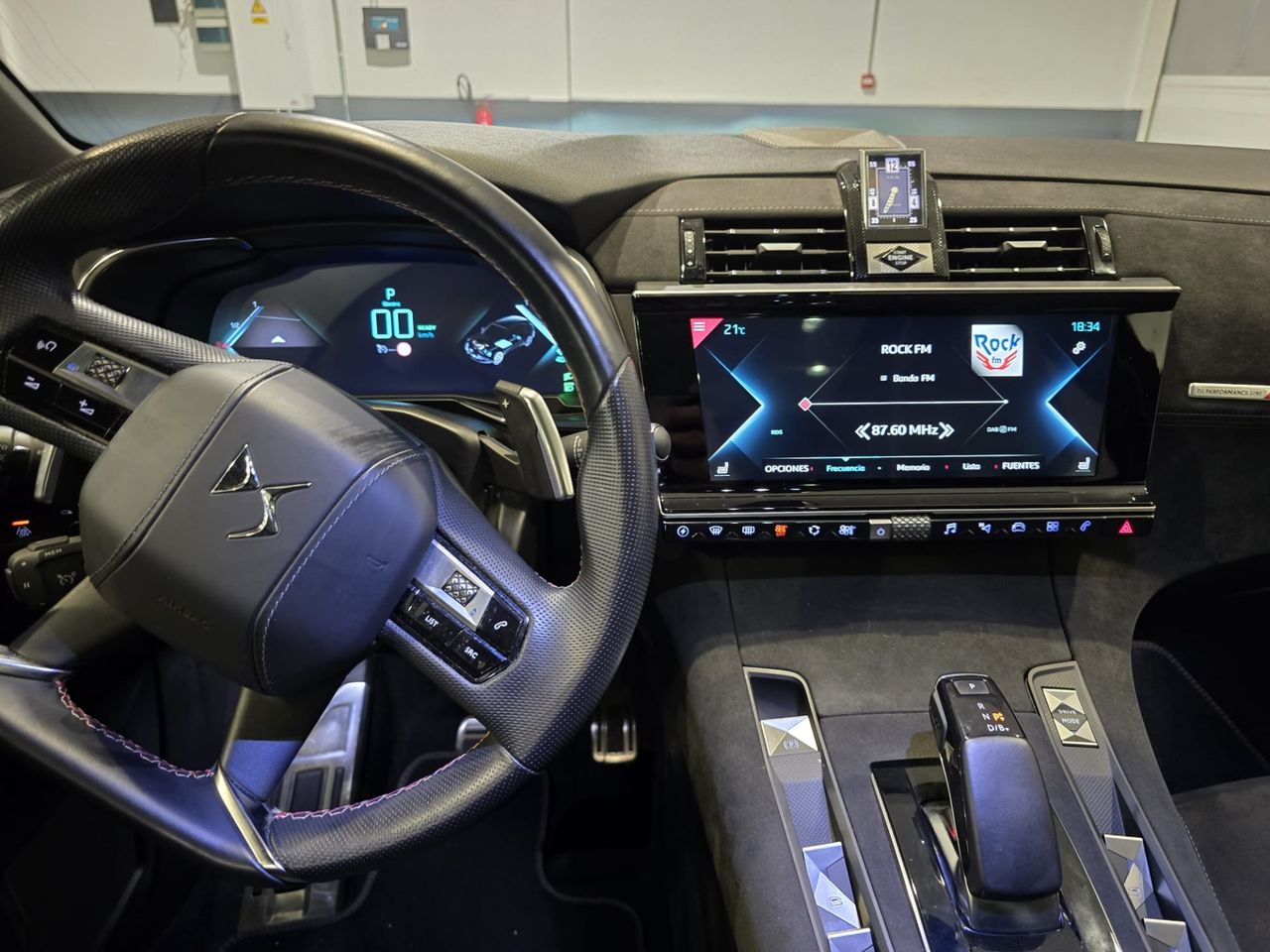 DS DS 7 Crossback E-TENSE 300 4x4 Performance Line + - Foto 10