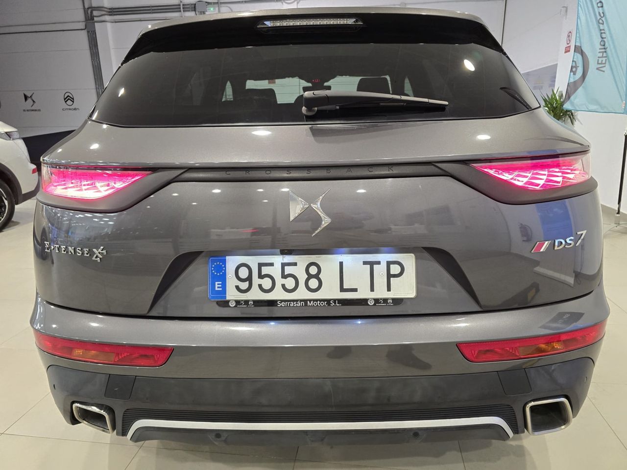 DS DS 7 Crossback E-TENSE 300 4x4 Performance Line + - Foto 9