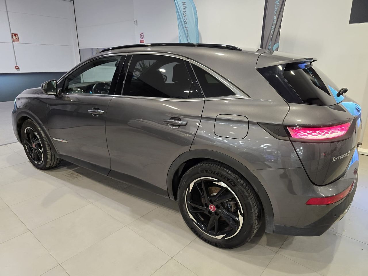 DS DS 7 Crossback E-TENSE 300 4x4 Performance Line + - Foto 8