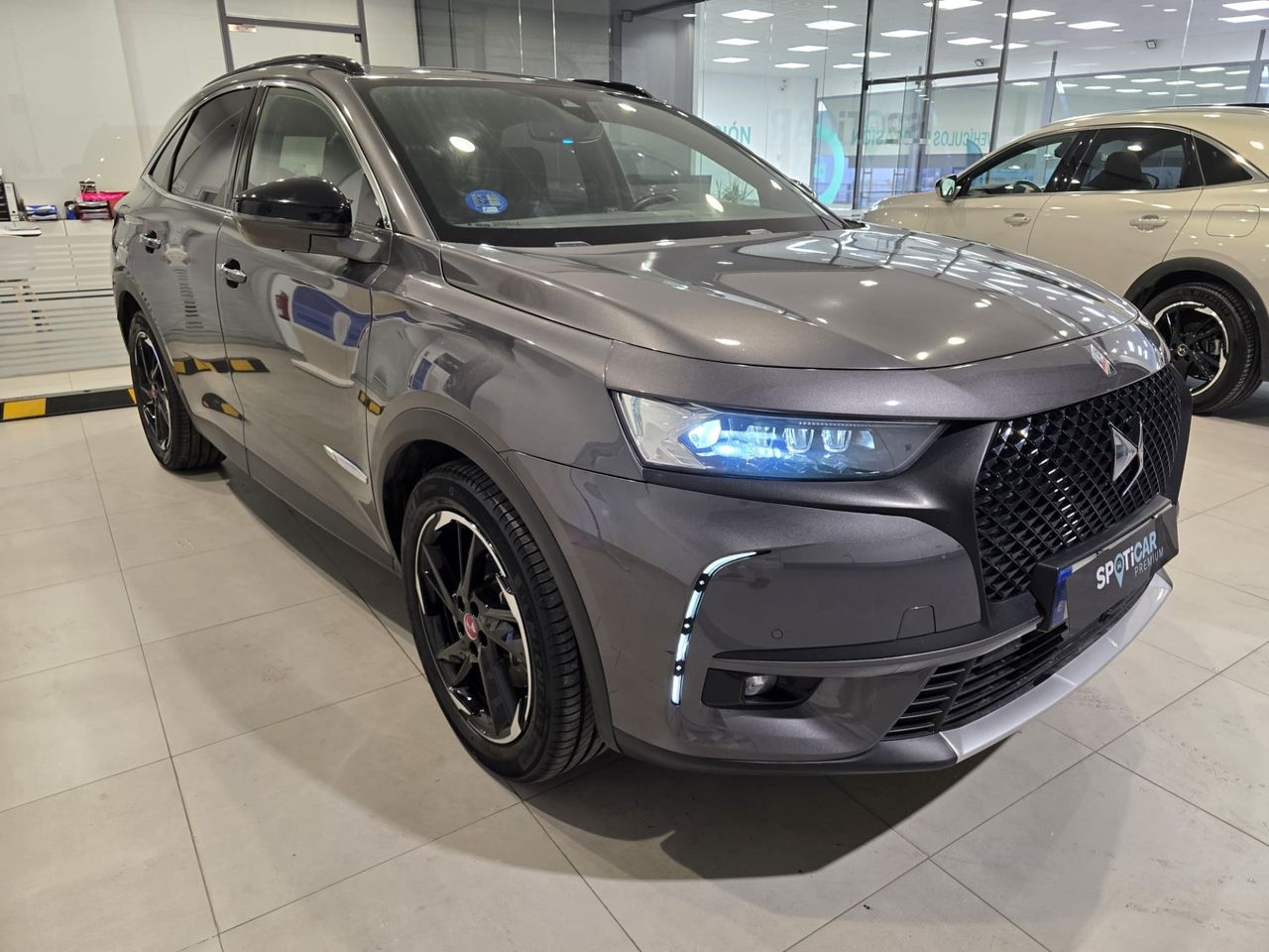 DS DS 7 Crossback E-TENSE 300 4x4 Performance Line + - Foto 5