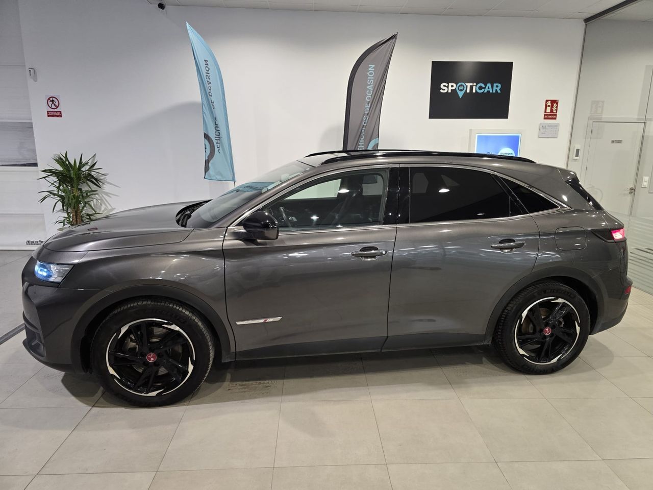 DS DS 7 Crossback E-TENSE 300 4x4 Performance Line + - Foto 3