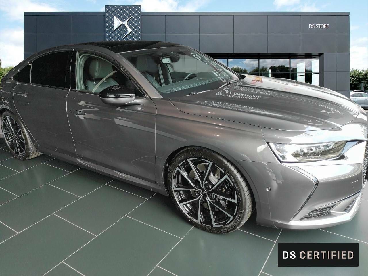 ds automobiles ds 9 2023 / foto grande (3)
