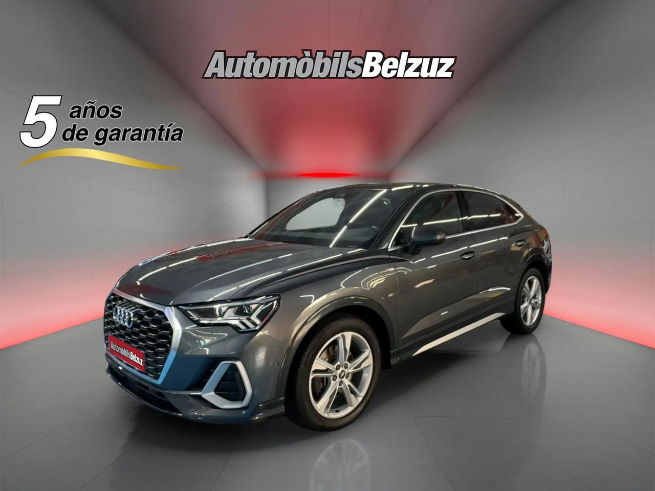 audi q3 2021 /
