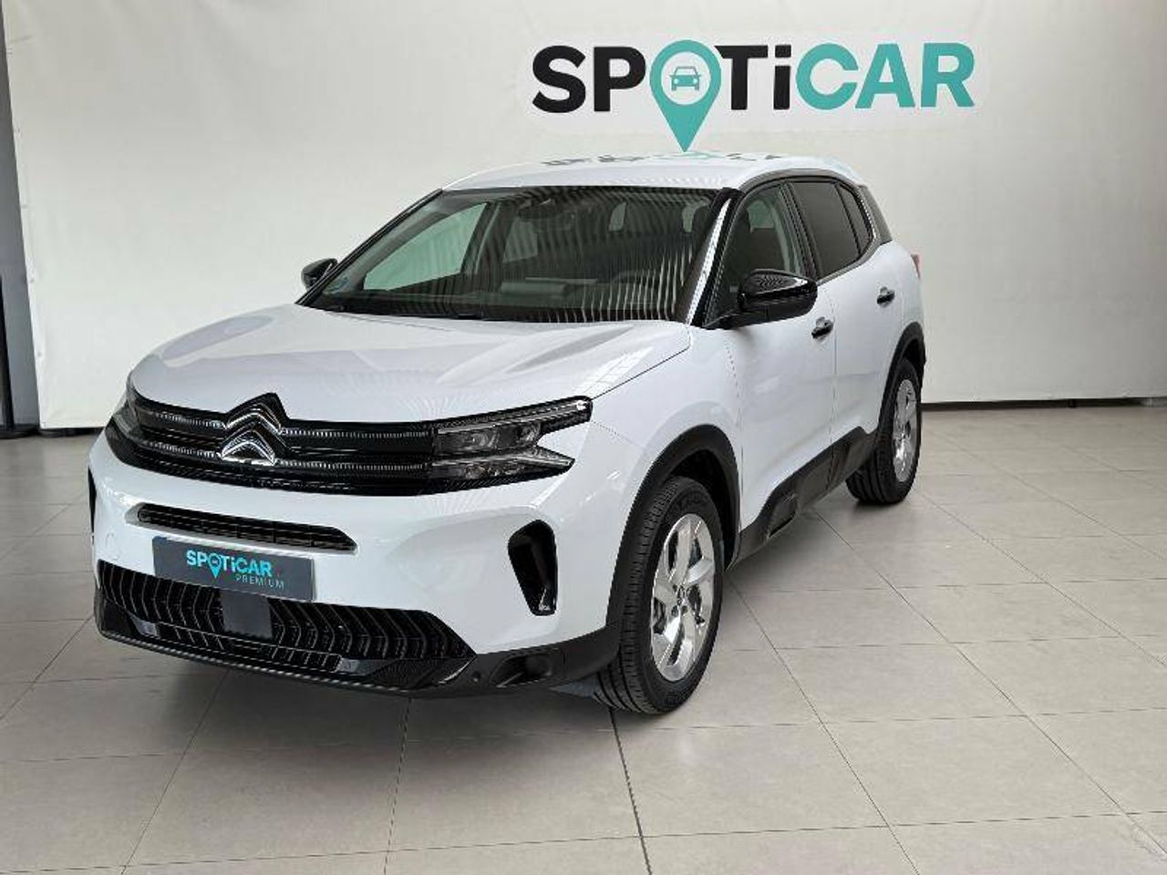 Dacia duster con limpialuneta trasera  de segunda mano - citroën c5 aircross 2025 /