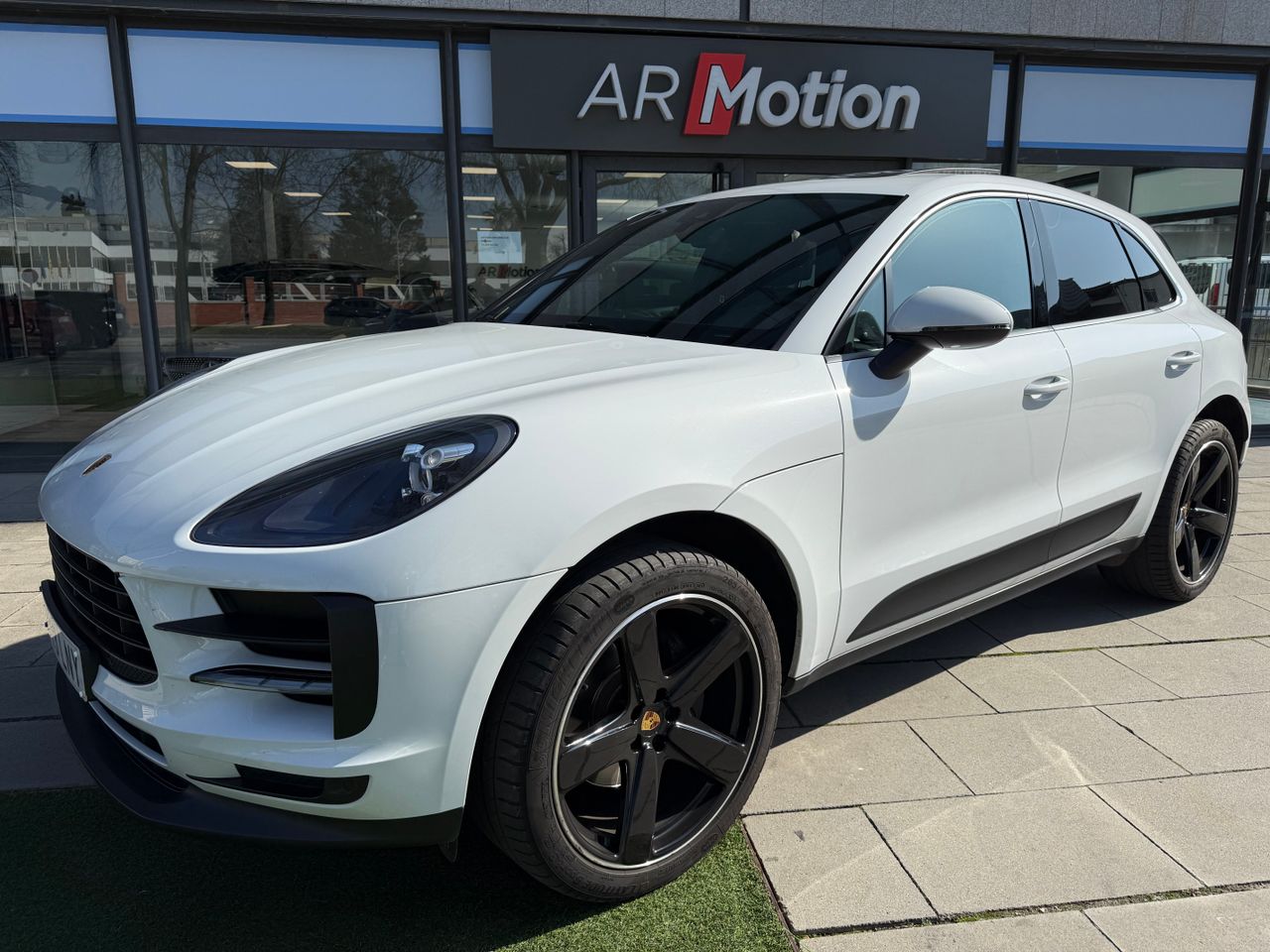 porsche macan 2021 /