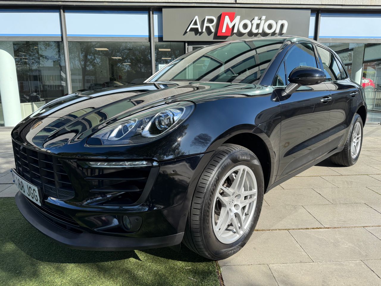 porsche macan 2015 /