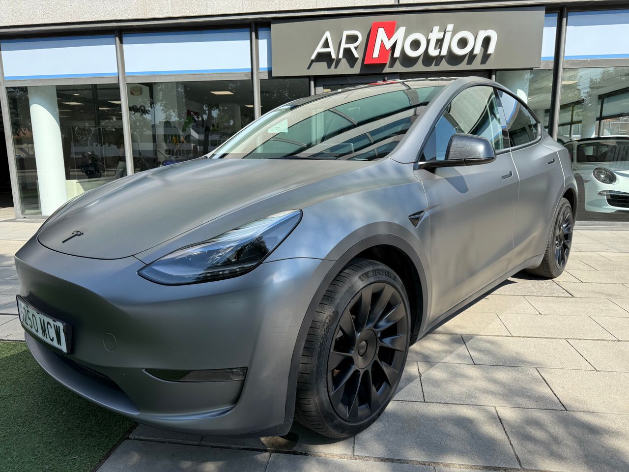 Foto tesla model y 2023 /