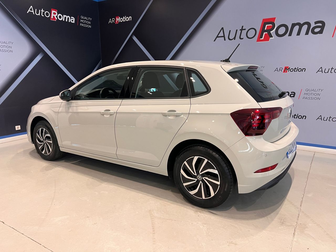 Volkswagen Polo 2024 TSI 95cv SOLO 19.OOOkm!!!! - foto 4