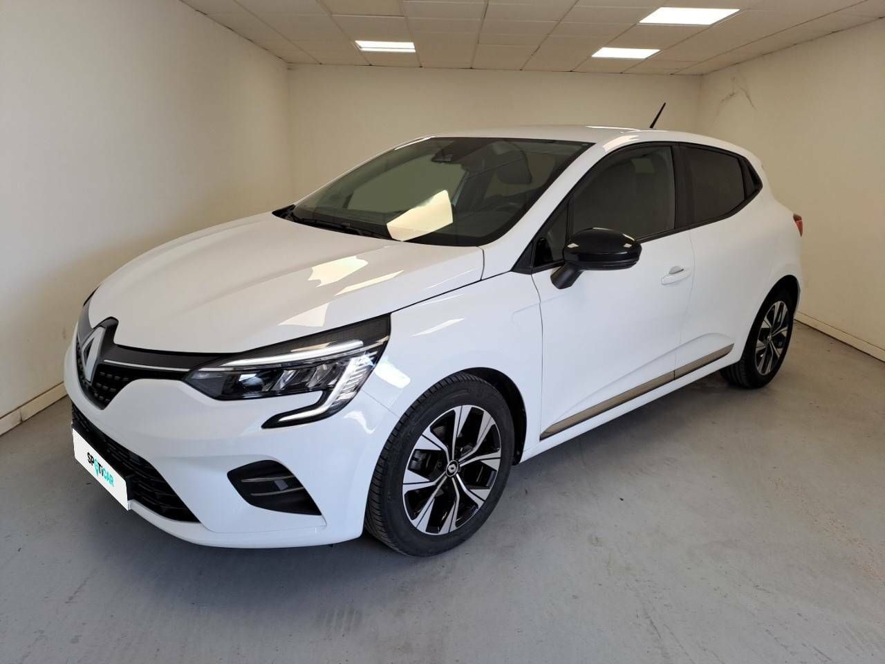 Foto renault clio 2023 /