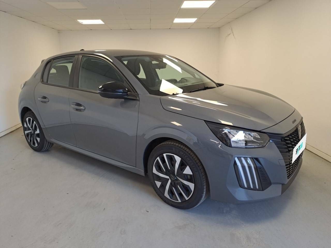 peugeot 208 2024 / foto grande (3)