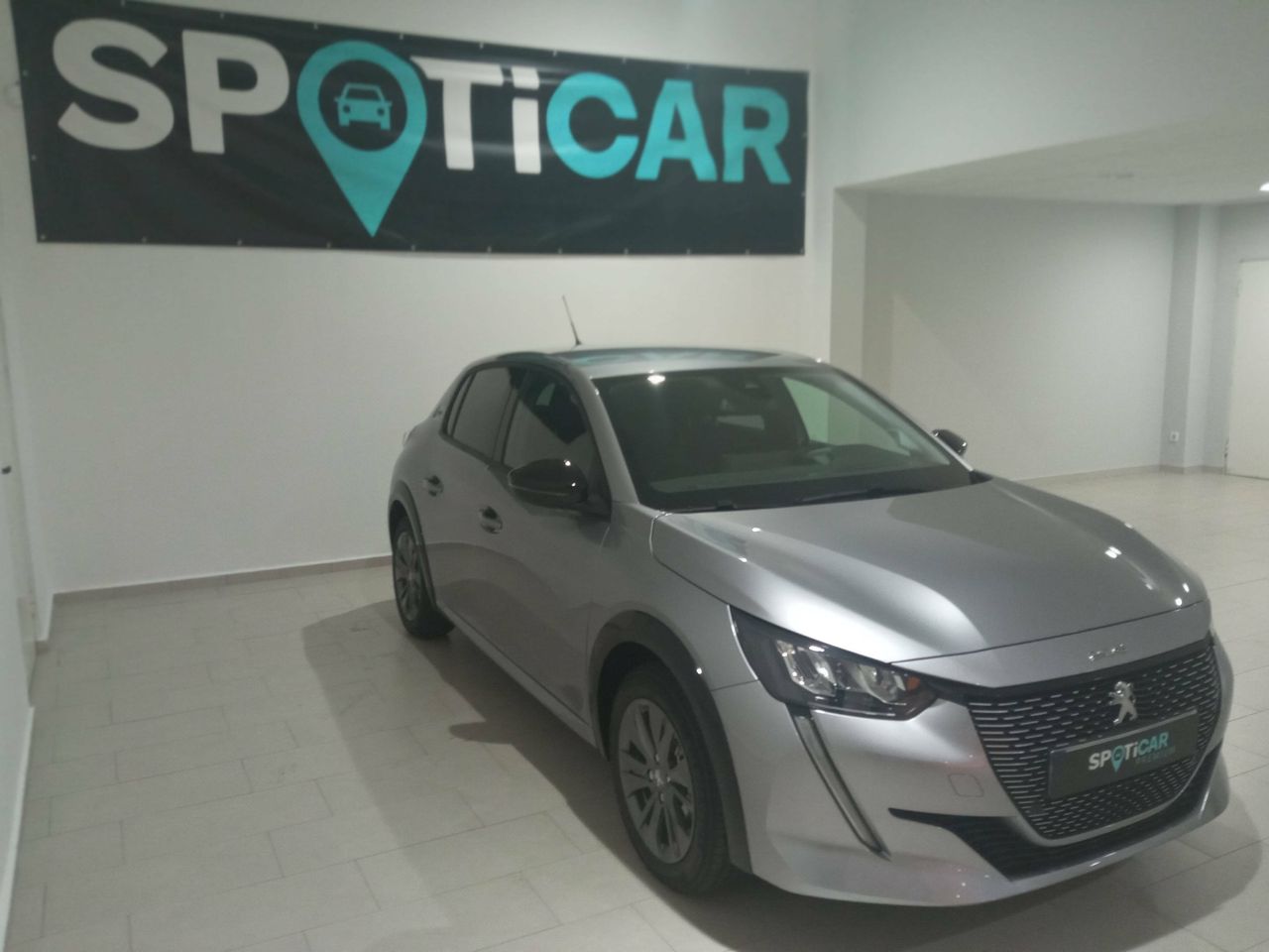 peugeot 208 2023 / foto grande (3)