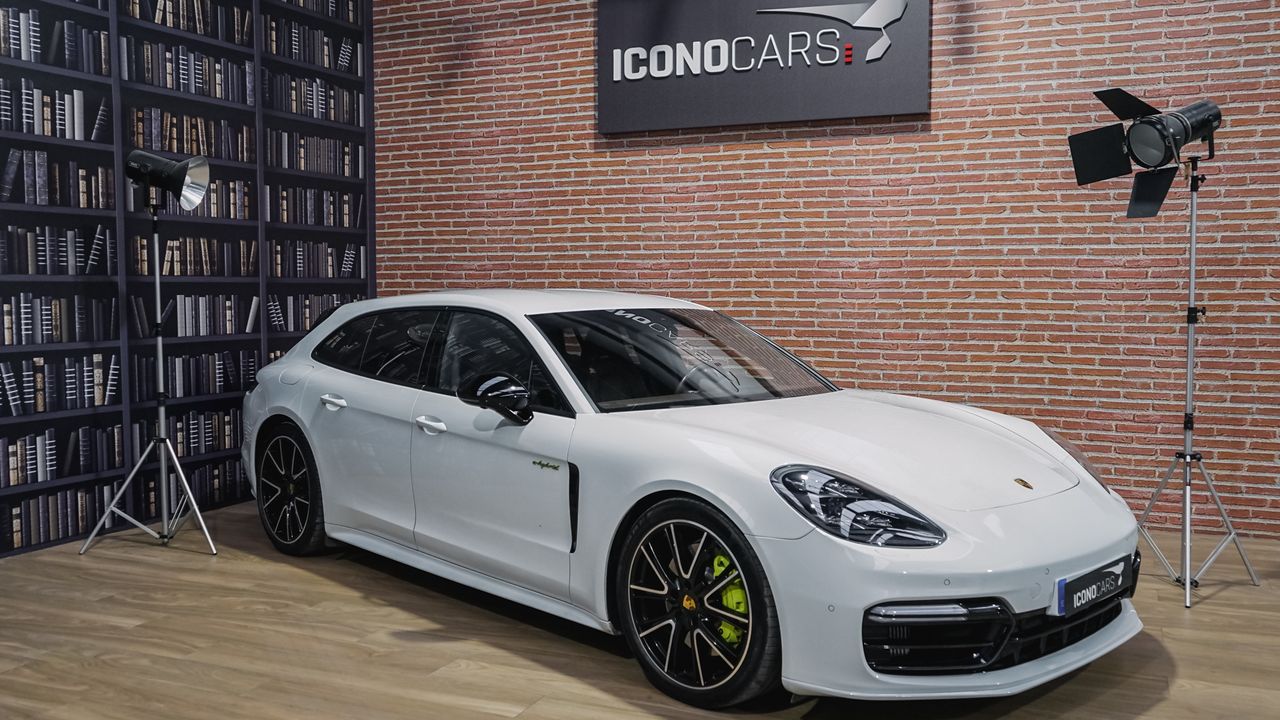 porsche panamera 2018 /