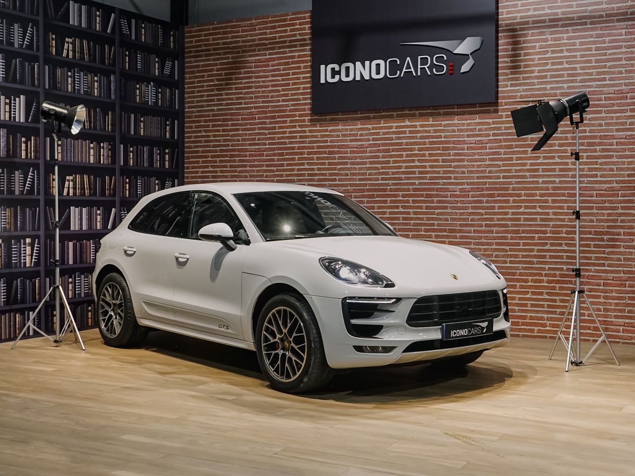 porsche macan 2024 /