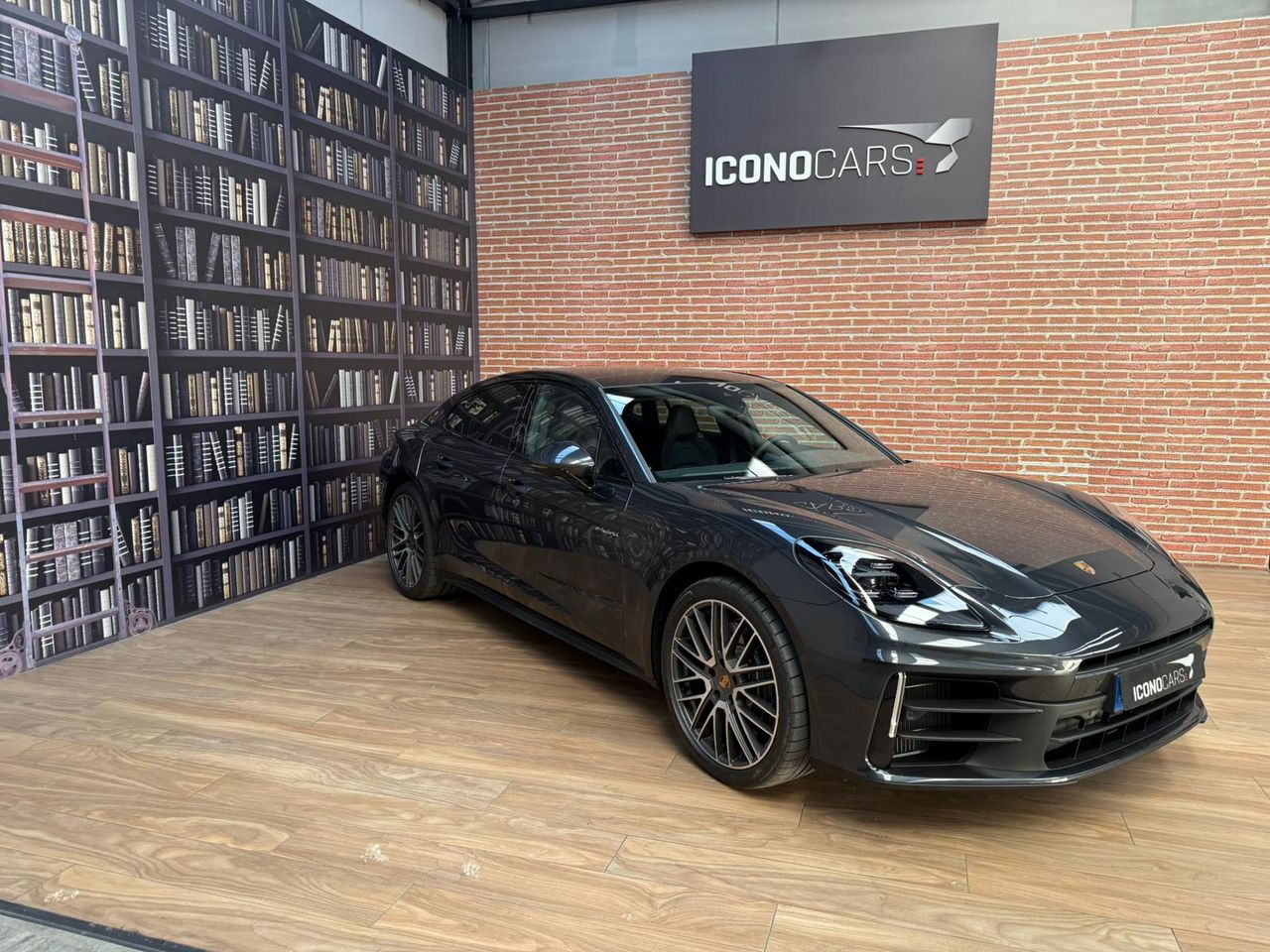 Porsche Panamera 4 E-Hybrid