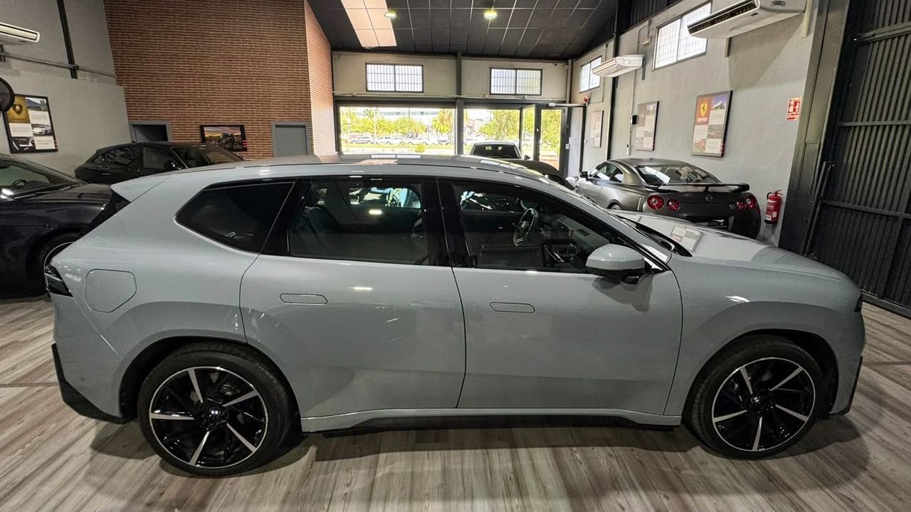 BMW iX3 50 xDrive - foto 4