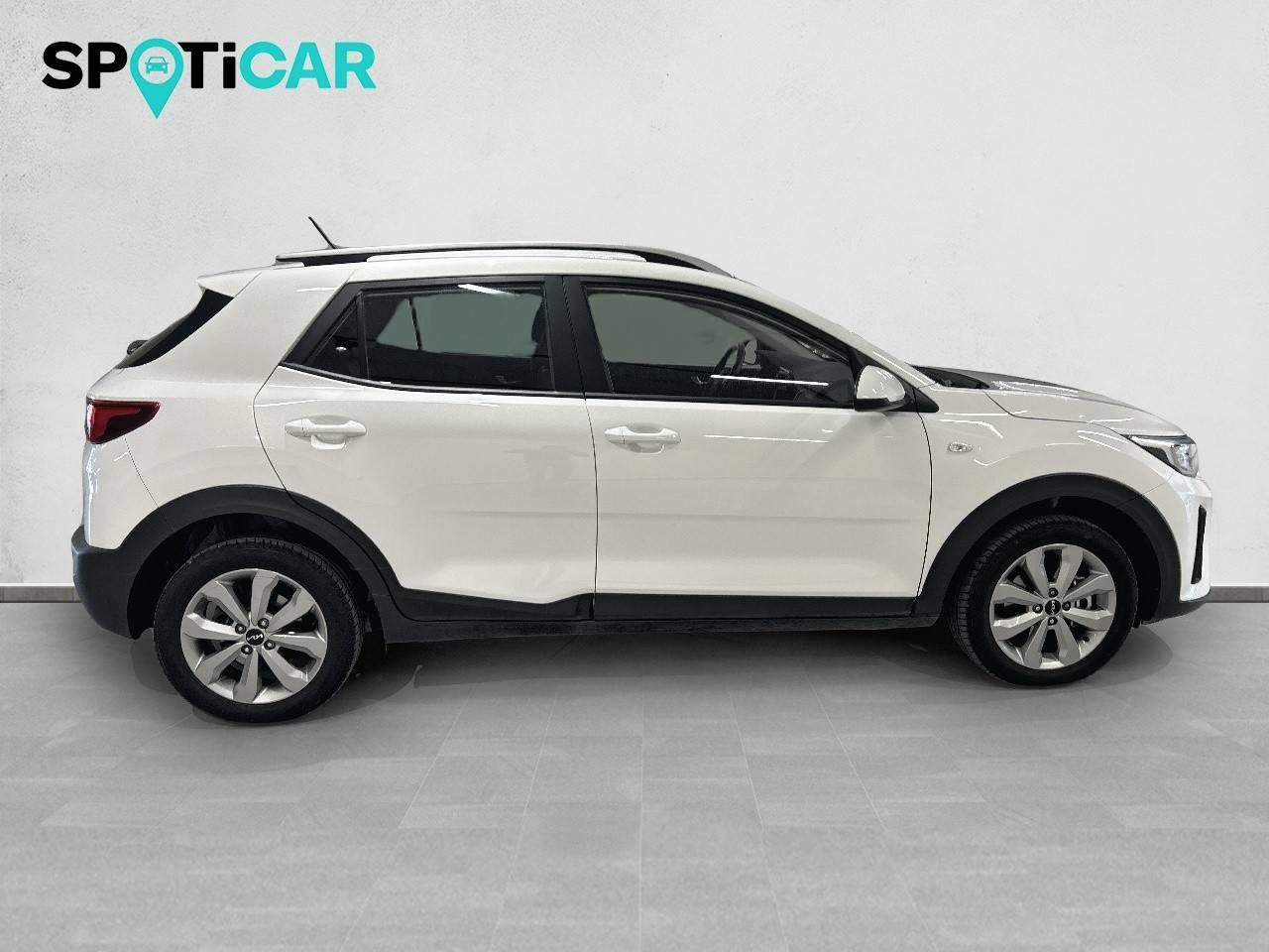 kia stonic 2022 / foto grande (2)