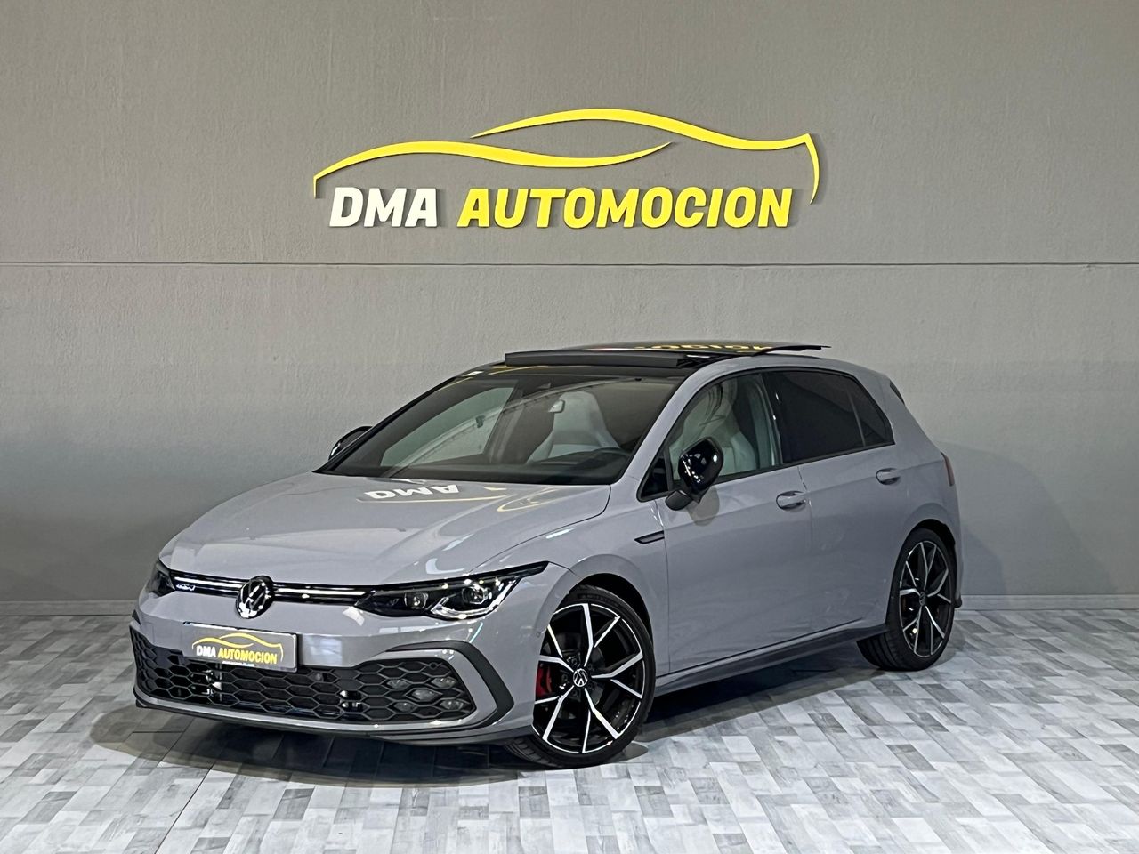 Foto volkswagen golf 2023 /