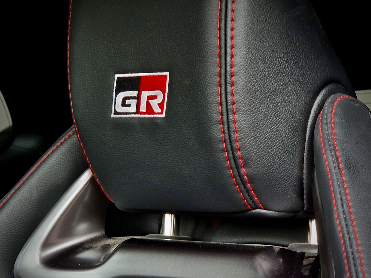 toyota gr yaris 2022 / foto grande (3)